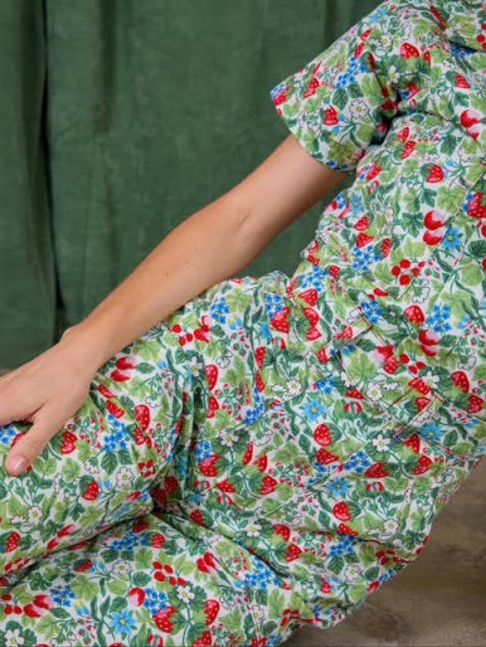 OPEN TO OFFERS Rare Big Bud Press Strawberry Blossom Jumpsuit Size Small - Picture 3 of 5